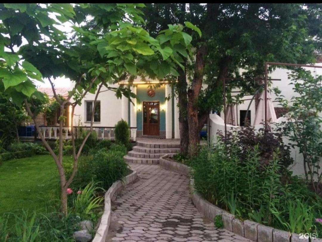 Strelets Hotel Bishkek Luaran gambar